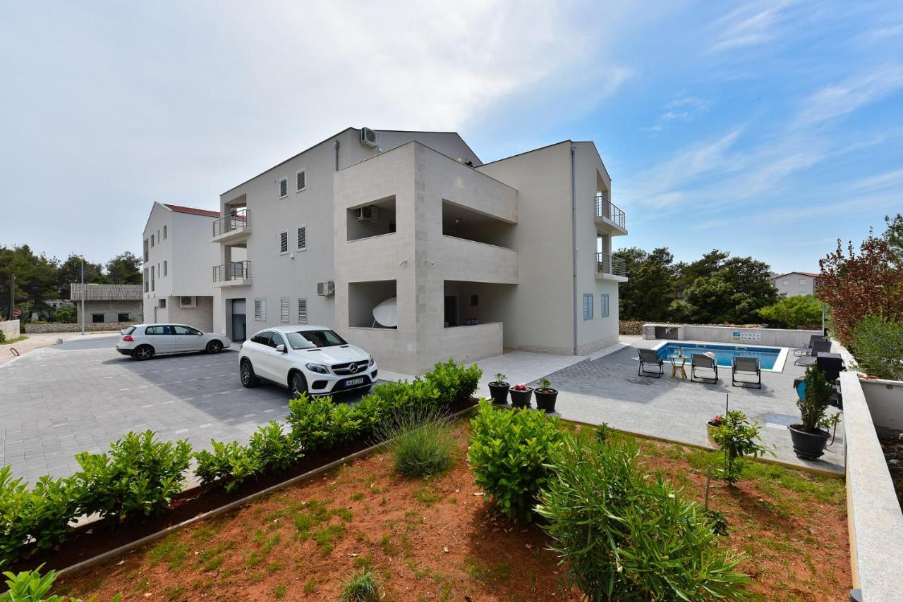 Apartmani Iva ヴィル エクステリア 写真