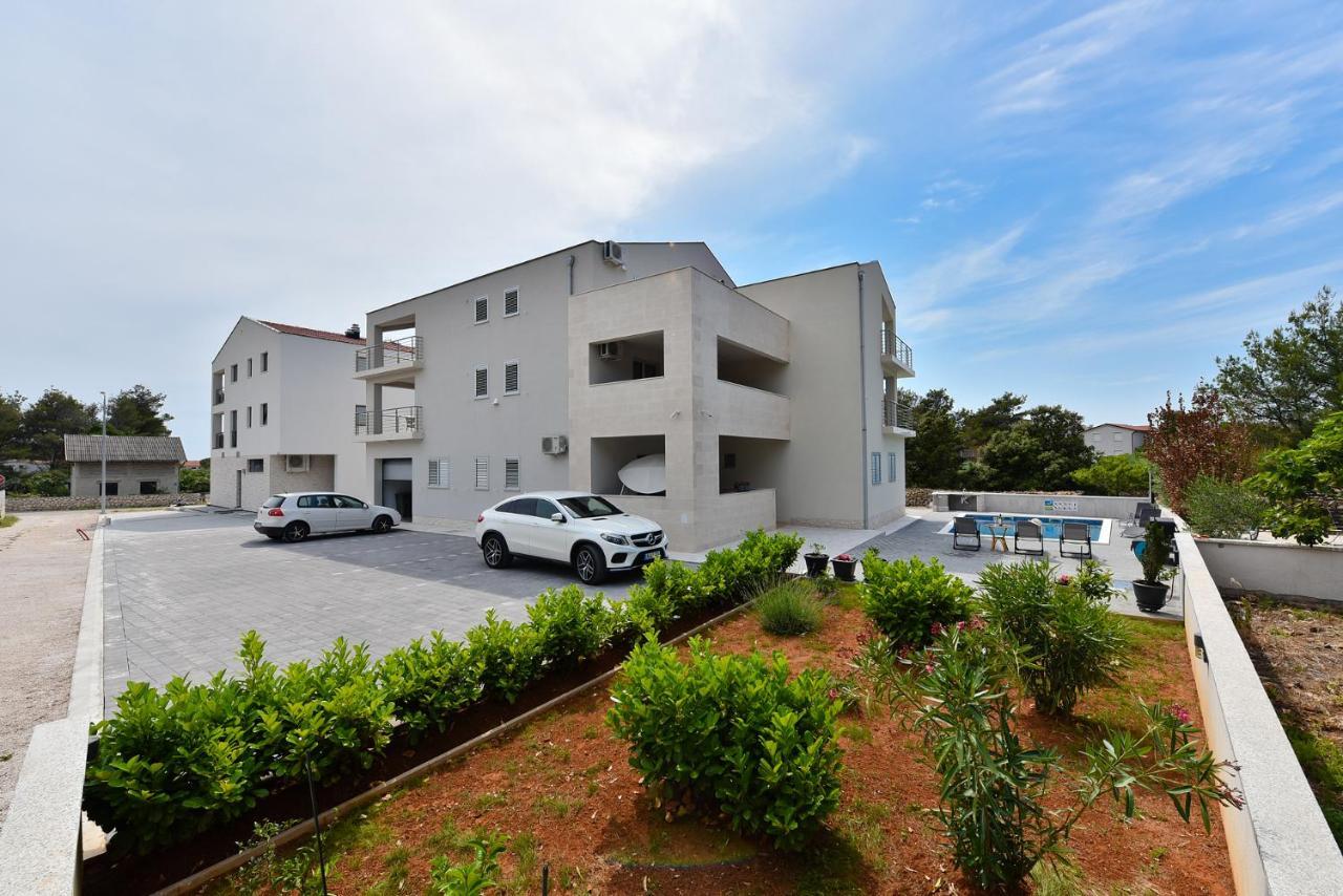 Apartmani Iva ヴィル エクステリア 写真