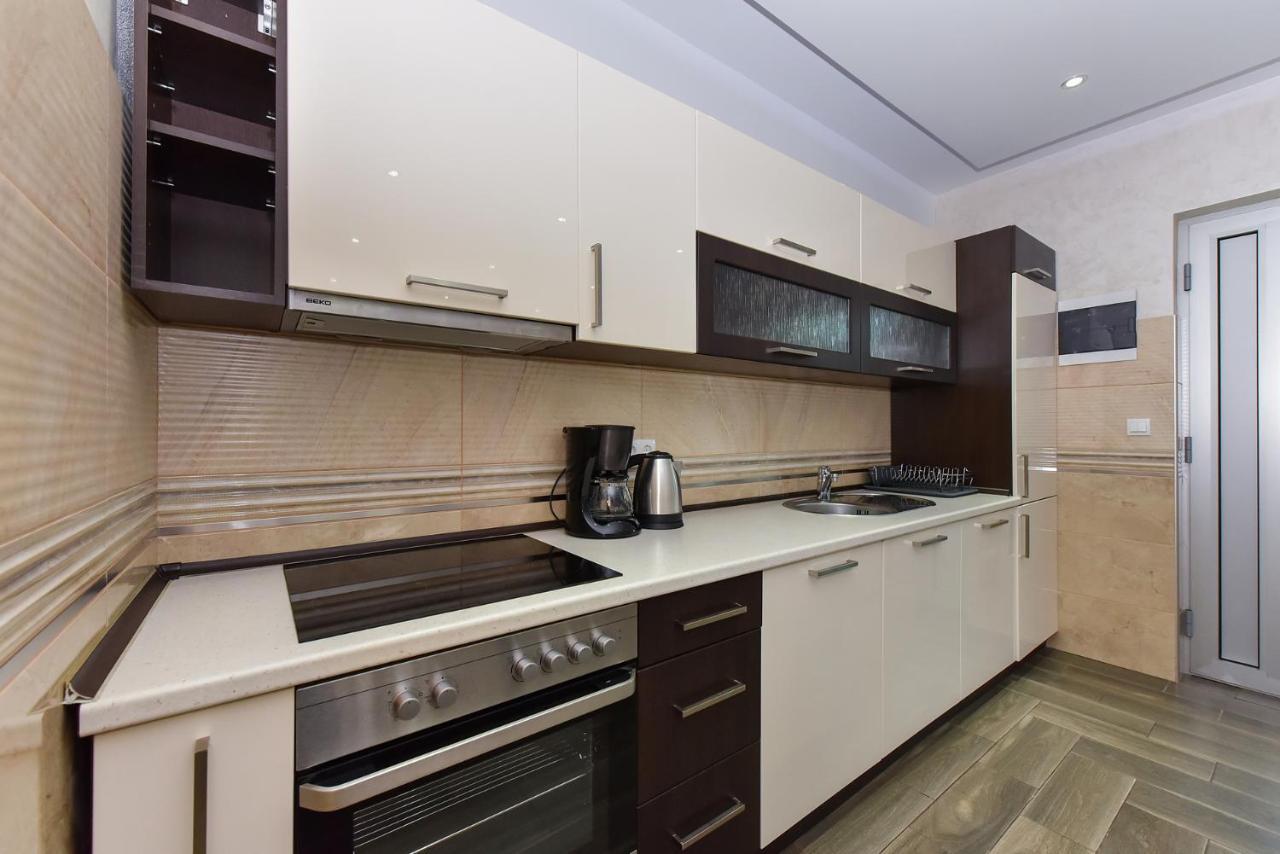 Apartmani Iva ヴィル エクステリア 写真
